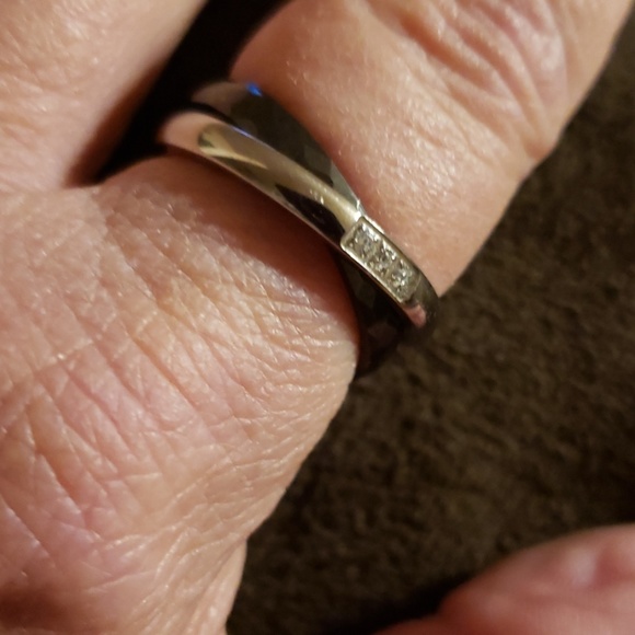 Double Ring🧡 - Picture 2 of 4